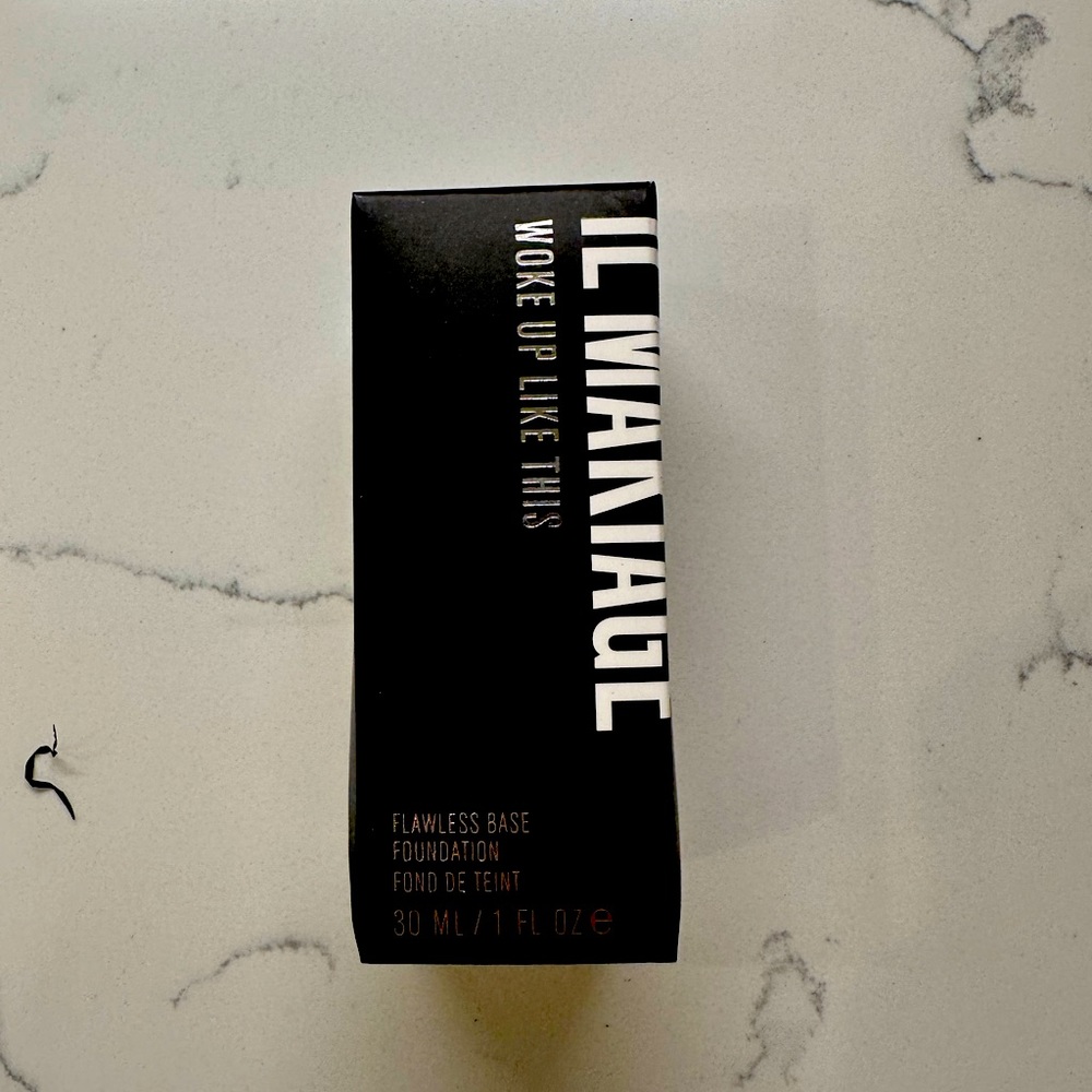 NIB IL MAKIAGE Woke Up Like This foundation